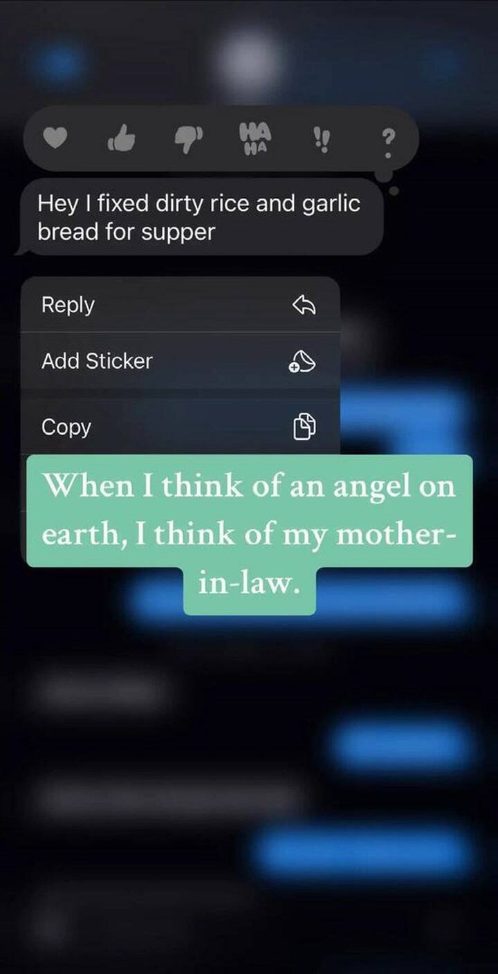 Su mamá murió y encontró apoyo en su suegra