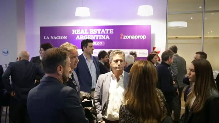 Backstage Real State 7