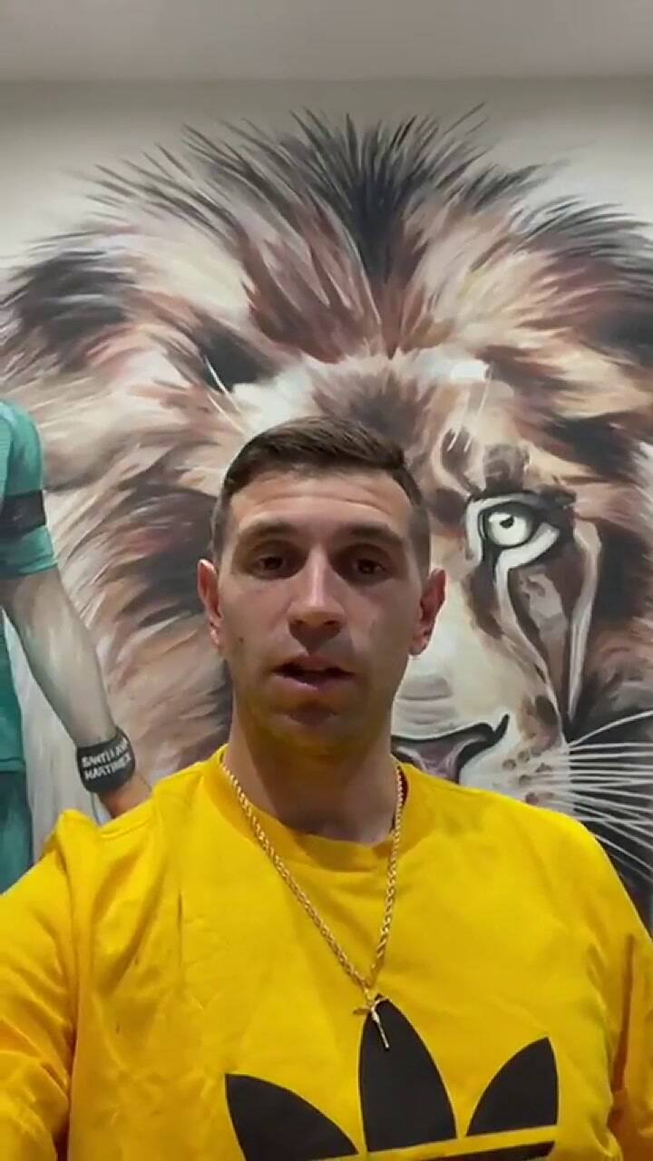 El Dibu Martínez sorprendió a un fanático con un saludo