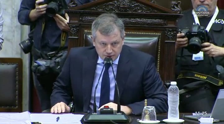 Debate por el aborto: así interpretaban el himno nacional en el recinto - Fuente: HCDN
