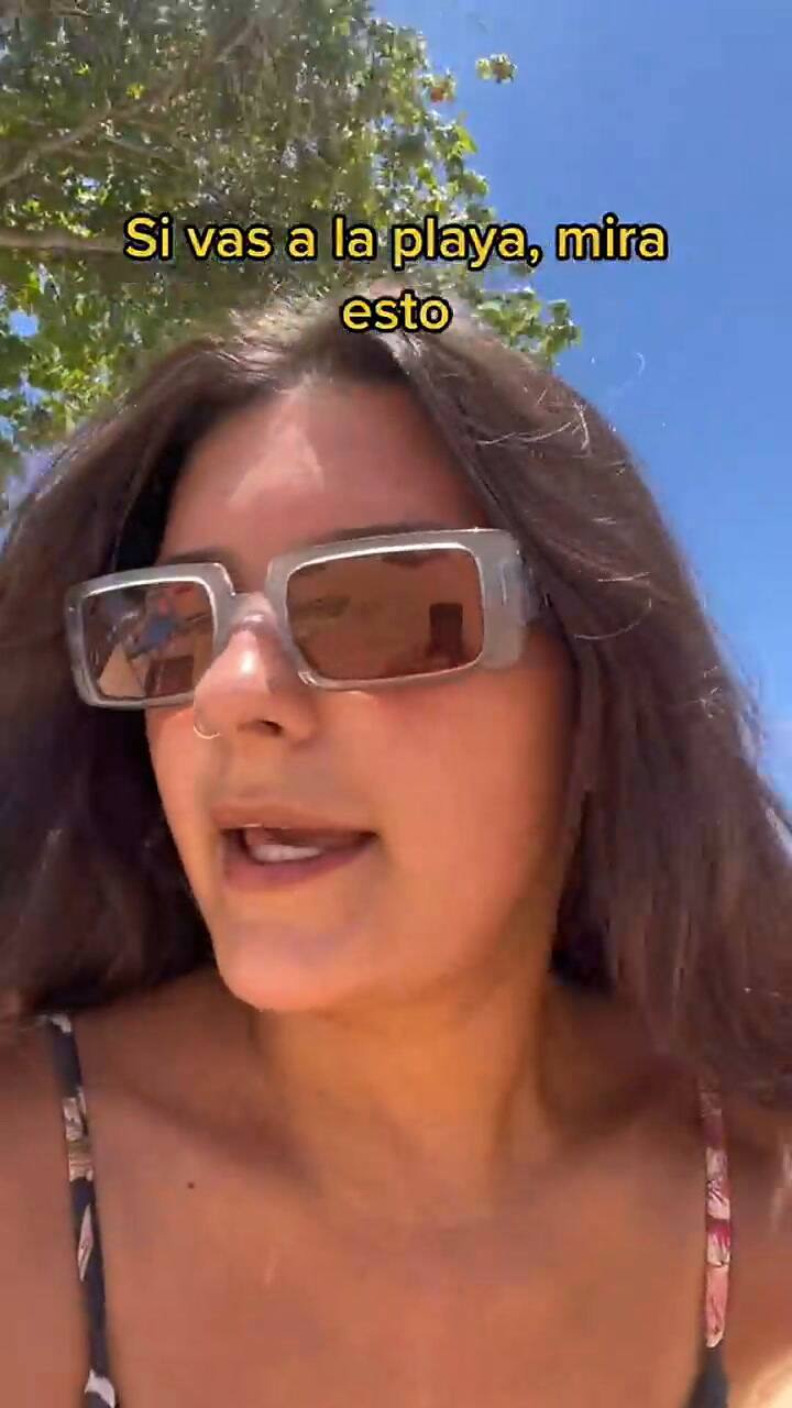 Una joven explicó cómo evitar robos en la playa con un pareo y un bolso