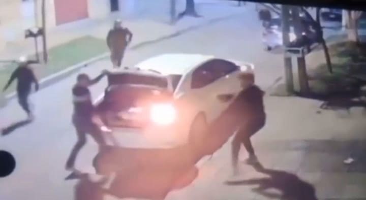 GIF Un gendarme se resistió a un robo en el conurbano