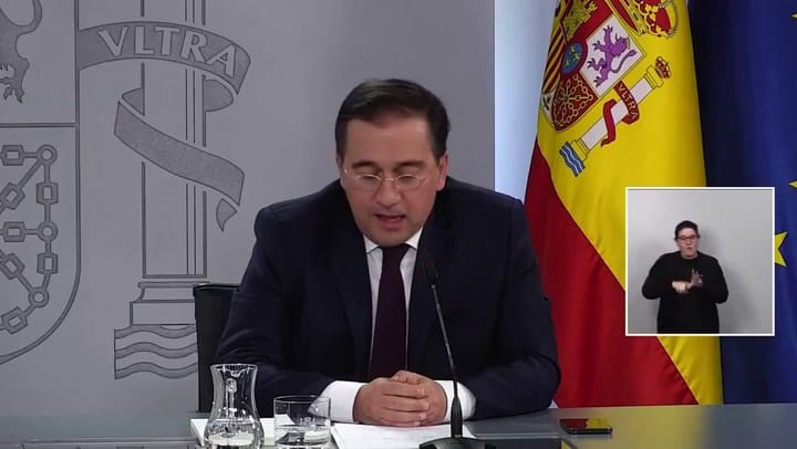 El momento en que España anuncia el retiro "definitivo" de su embajadora en la Argentina