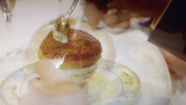 Bourdain con Paul Bocuse - Fuente: YouTube