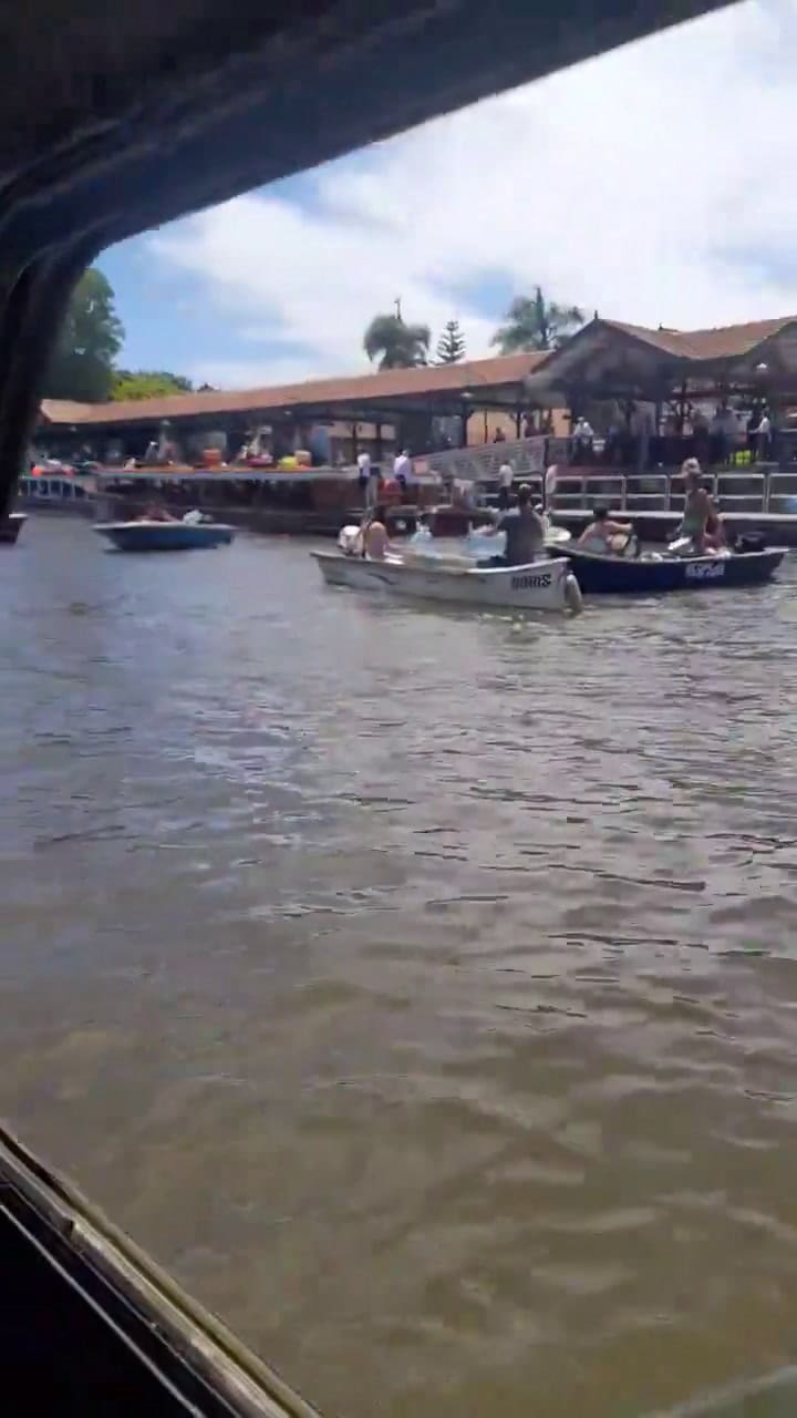 Vecinos de las islas del Delta cortan el río Tigre para pedir que vuelva la luz