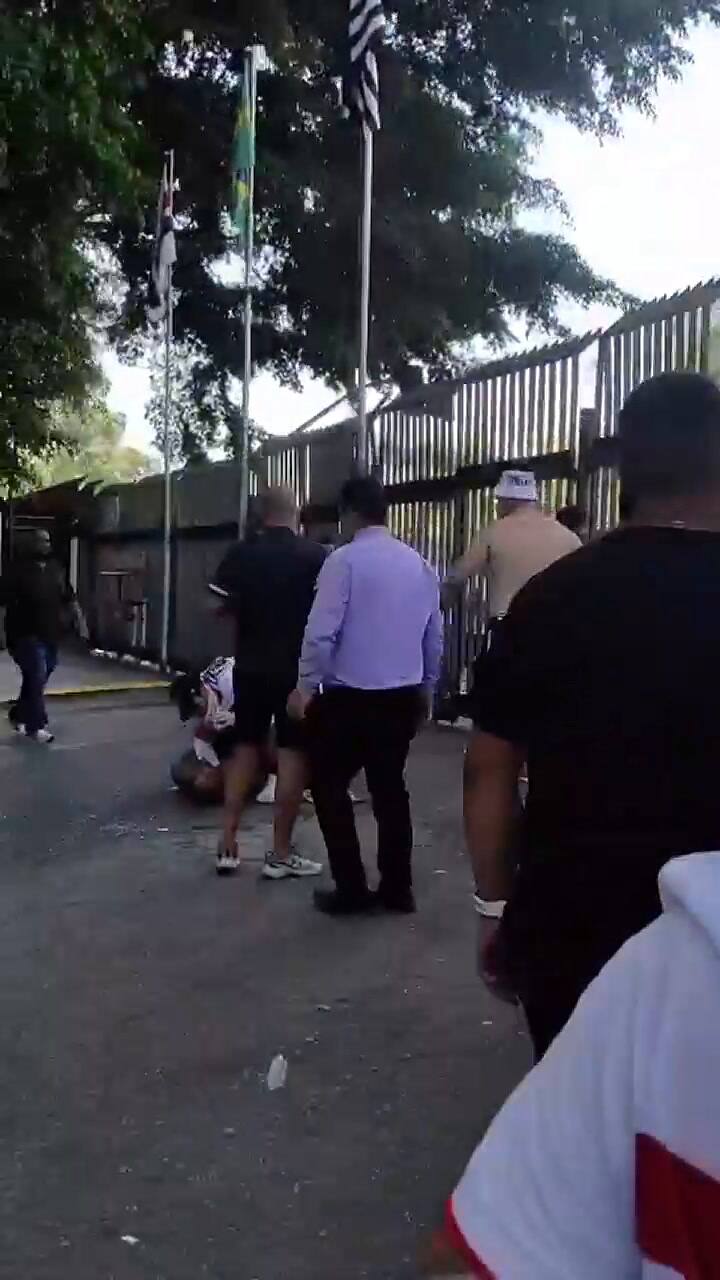 Diego Lugano sufrió el robo de su celular durante los festejos de San Pablo
