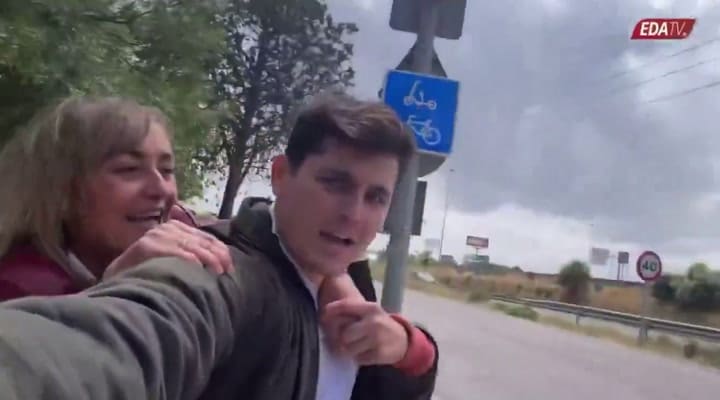 Cruce Begoña y periodista español