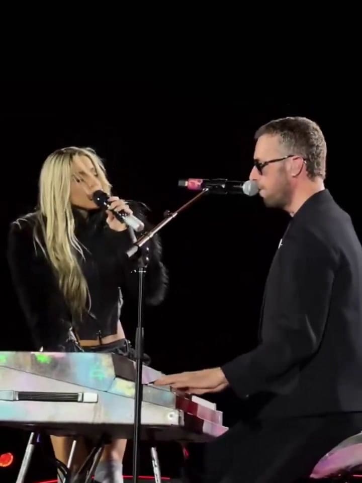 Chris Martin sorprendió a Tini en su recital celebrado en Tecnópolis