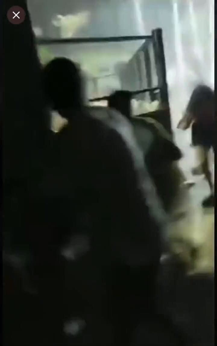 Decenas de personas protagonizaron una brutal pelea dentro de un boliche en Tucumán
