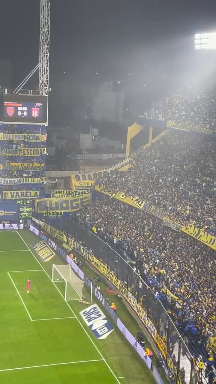 “Rossi es de Boca, de Boca no se va”. El grito de la gente para el arquero xeneize