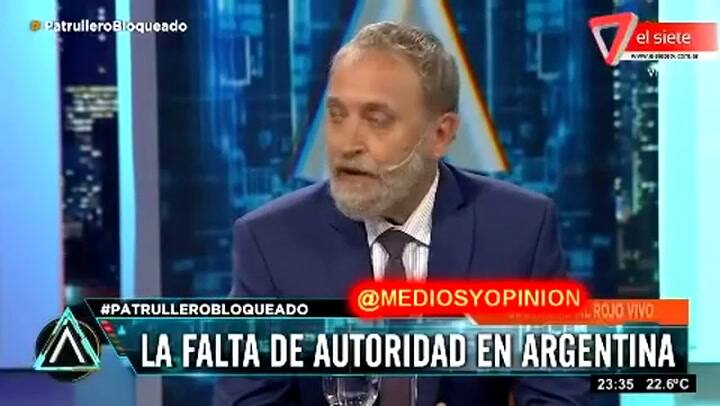 Edi Zunino contra sus compañeros de Animales Sueltos- Fuente: YouTube