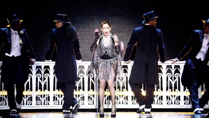 Madonna - 'Material Girl' (en vivo)