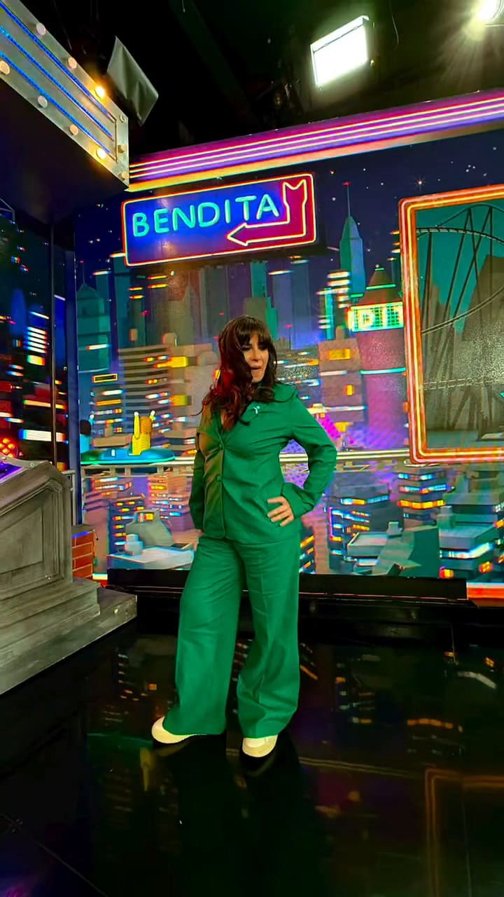 Hermida es una de las panelistas más queridas de Bendita y comparte sus looks para el programa en su Instagram