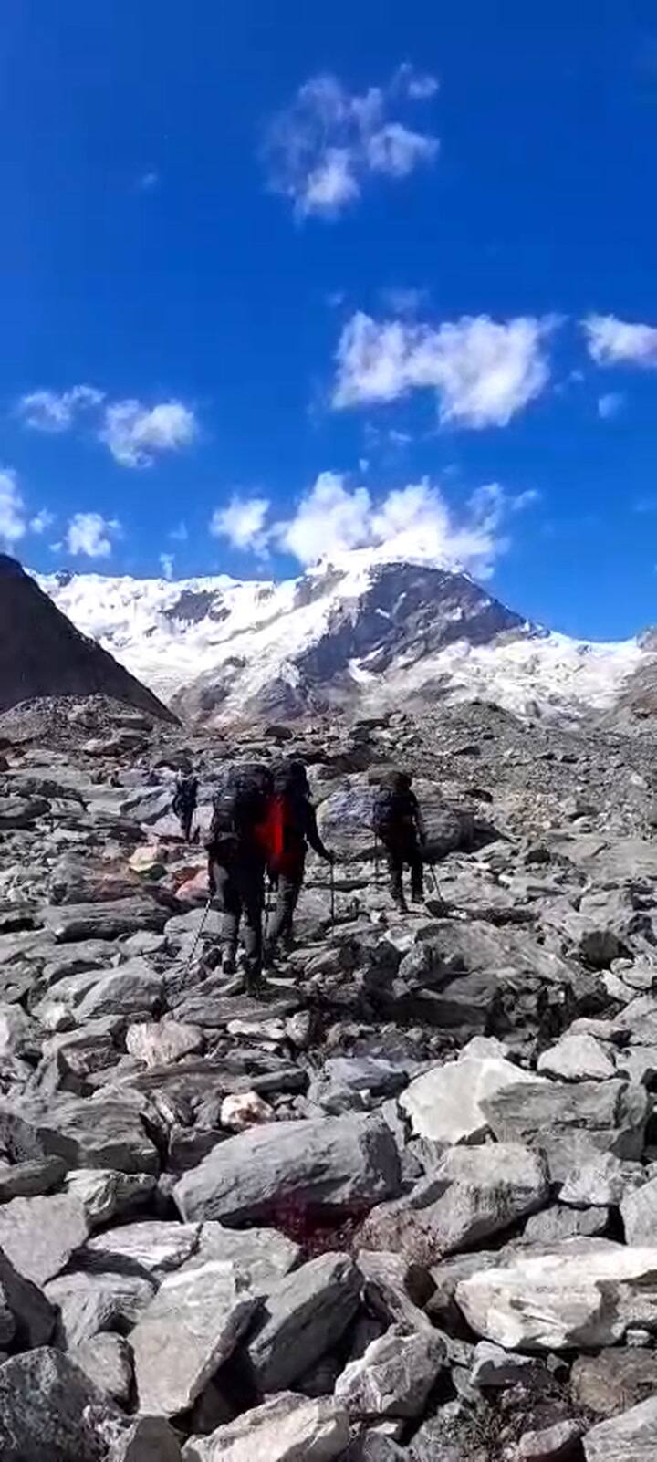 Una cordada del Ejército alcanzó por primera vez la cima del Himalaya