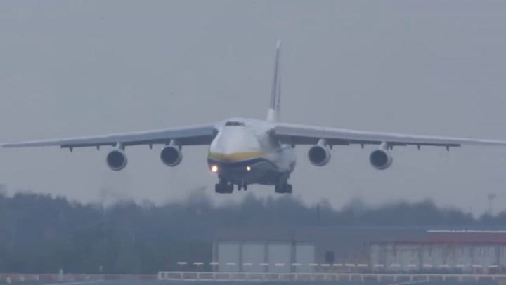 Así es el avión ruso Antónov An-124 que colaborará con la búsqueda del submarino