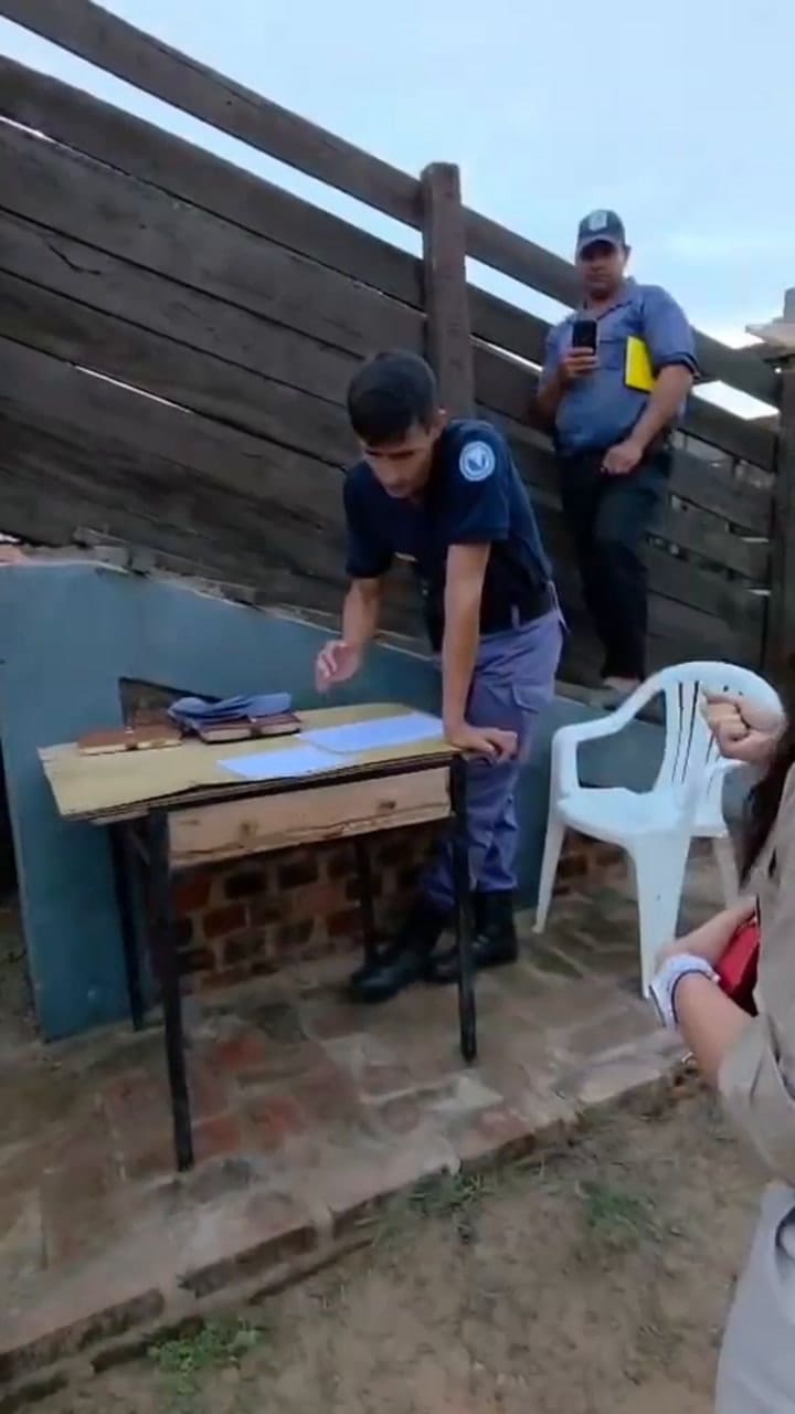 En Formosa el gobierno de Insfran monta un operativo policial contra el senador Paoltroni para que no realice su remate de hacienda mensual