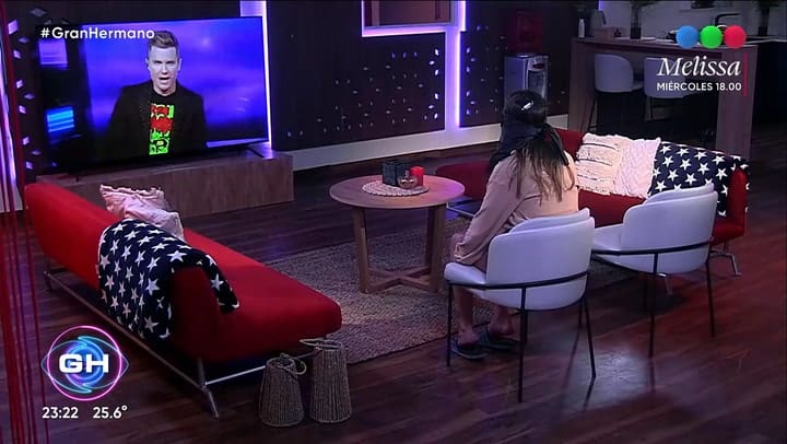 Gran Hermano: Santiago del Moro le comunico los beneficios a Agostina