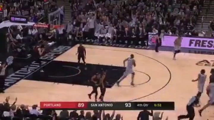La demostración de Manu ante Portland, en solo un minuto hizo de todo - Fuente: Twitter InfoManu