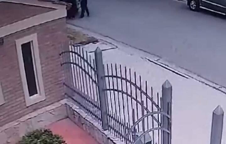 Un jubilado murió tras caer de una camilla en Bahía Blanca