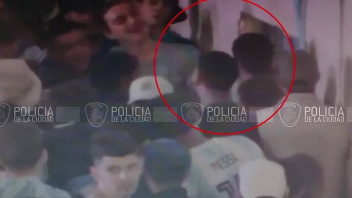 Rompen puerta obelisco