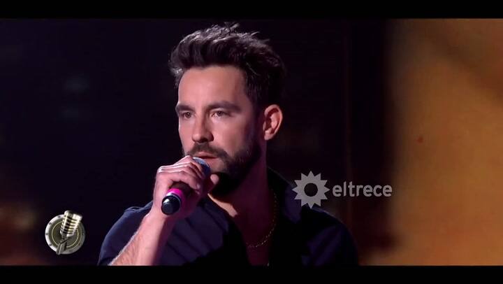 Cantando 2020. Agustín Sierra e Inbal Comedi cantaron 'Soy gitano' - Fuente: eltrece