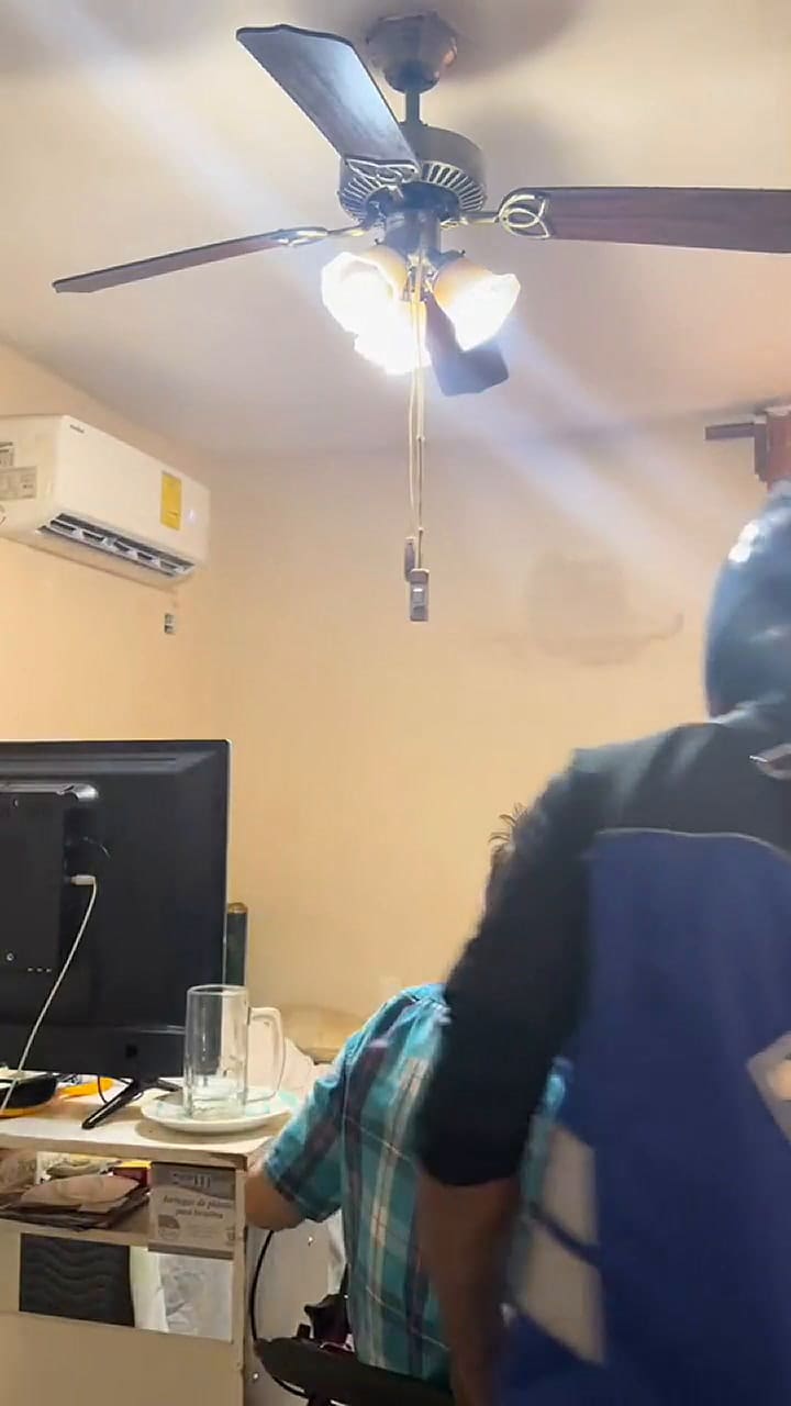 El video de un anciano que pide una pizza para que lo ayuden se hizo viral