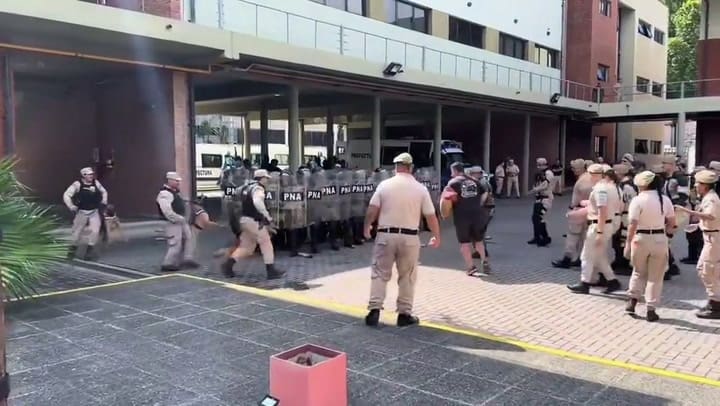 Asi entrena la Prectura el protocolo antipiquetes