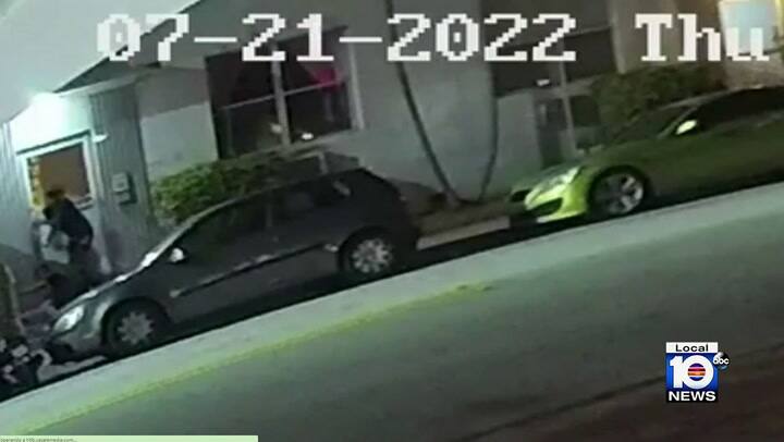 Un argentino que se había mudado hace dos meses a Miami fue baleado por un dólar y está grave