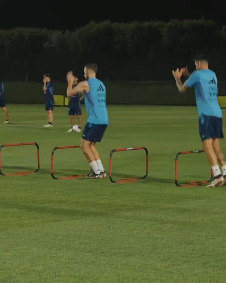 Entrenamiento de la selección argentina (Video: Instagram @afaseleccion)