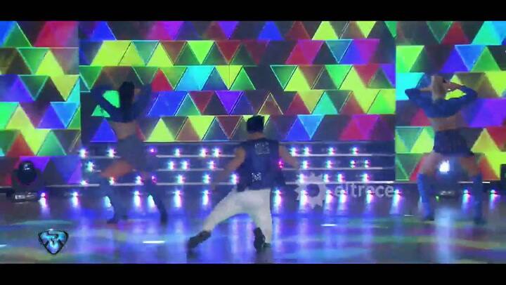 Mica Viciconte baila junto a Naira Awada y Jorge Moliniers 'Soy cordobés' - Fuente: El Trece