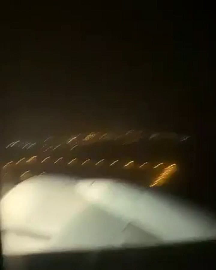 El avión que tenía q aterrizar en Comodoro anoche y se desvió a Bariloche