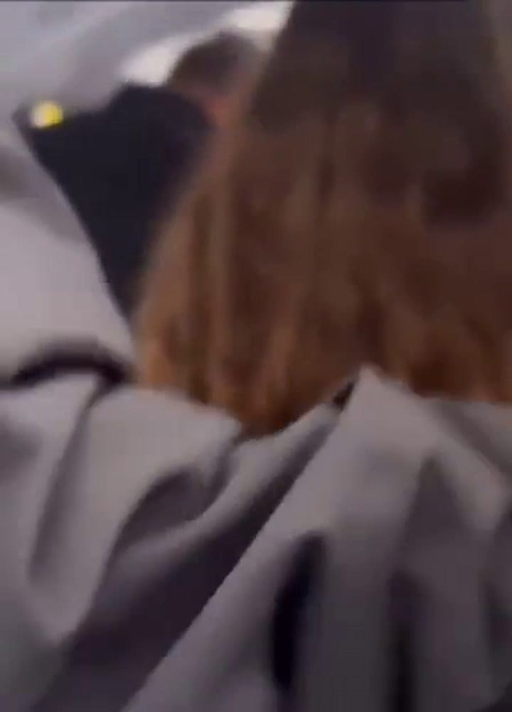 Un pasajero intentó desviar un vuelo de México a EE.UU. y fue detenido: la razón que explicaría su conducta