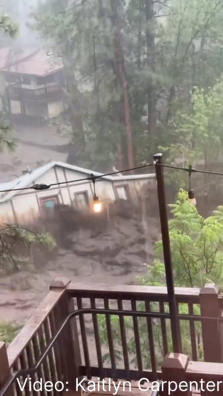 Inundaciones se llevan una casa