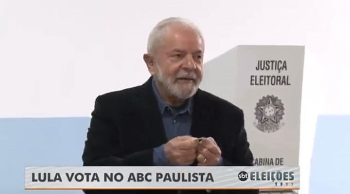 Lula votó en San Bernardo y dijo que quiere ser presidente para que Brasil 'vuelva a la normalidad'