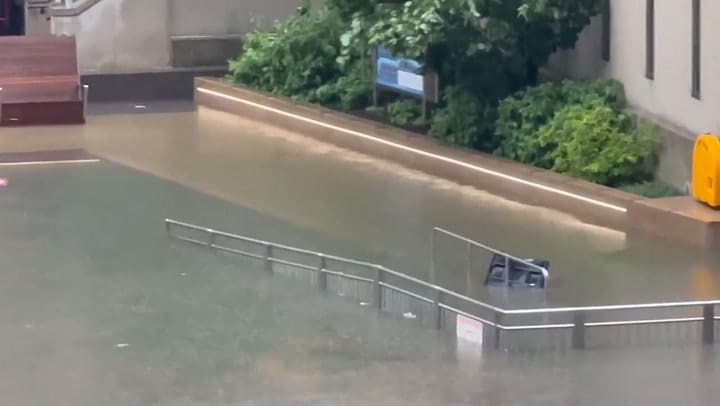 Así lució el río Chicago tras las intensas tormentas del domingo