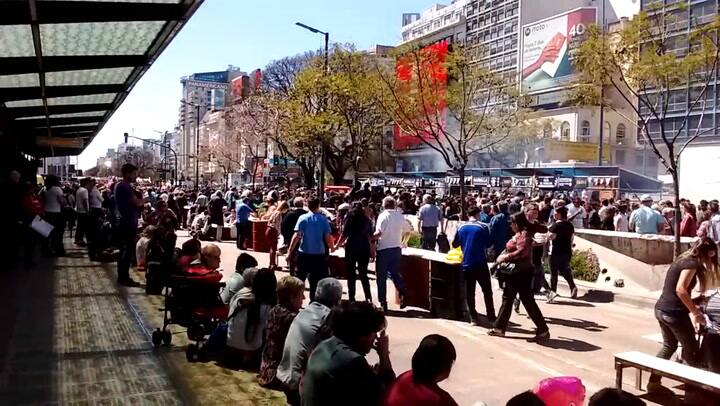 Multitudes aprovechando el domingo