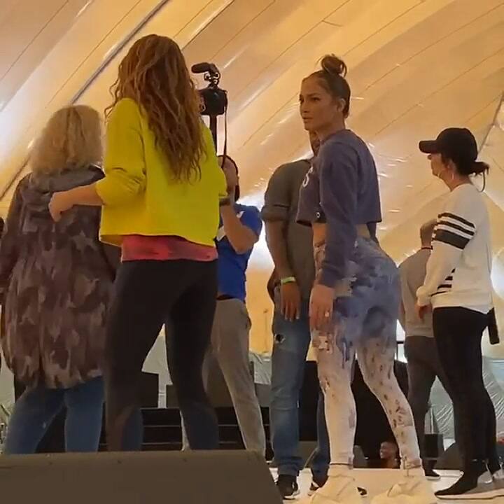 Shakira y Jlo hacen trewking