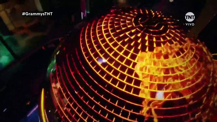 Dua Lipa - Levitating y Don't start now en Grammy 2021