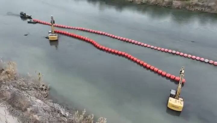 Colocan Boyas En Eagle Pass Para Detener A Los Inmigrantes