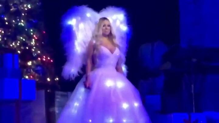 El concierto navideño de Mariah Carey en Madrid - Fuente: YouTube