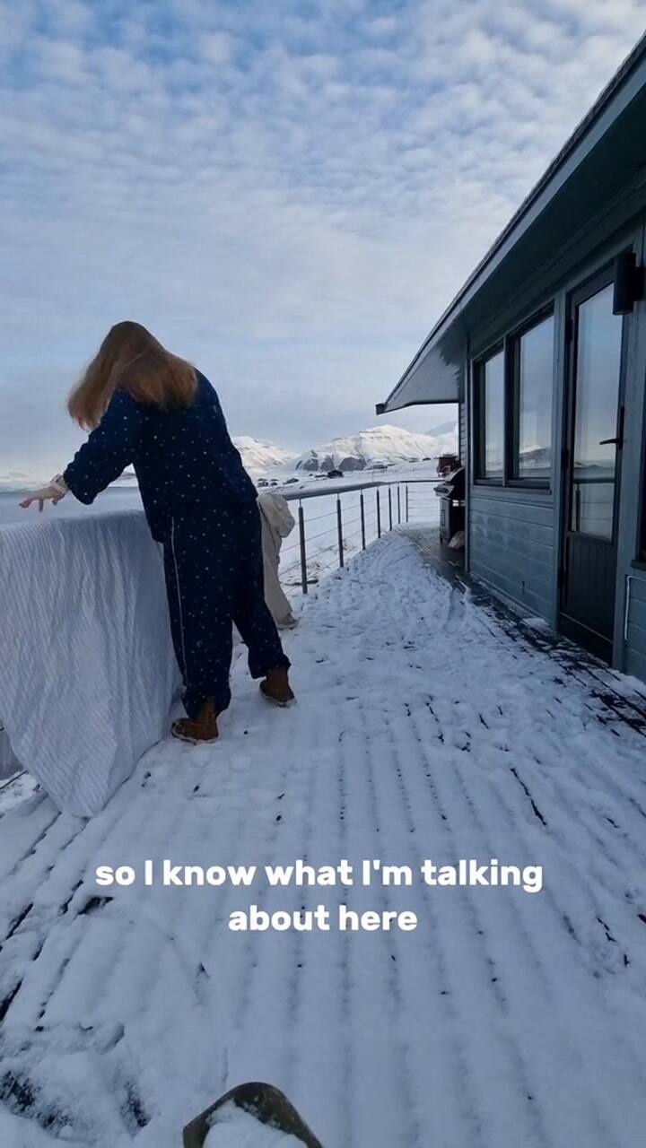 Cómo el método de sueño escandinavo puede ayudarte a dormir mejor, según un experto