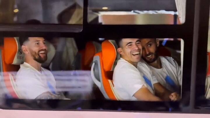 La pancarta que le sacó una sonrisa a Lionel Messi