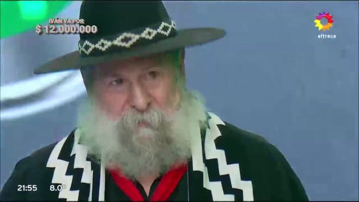 Un participante de Los 8 escalones le dedicó una payada a Pampita