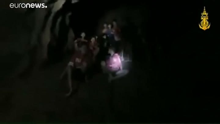 Así estaban los chicos atrapados en la cueva