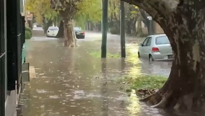 Alerta amarilla en la Ciudad y el conurbano tras la fuerte tormenta eléctrica