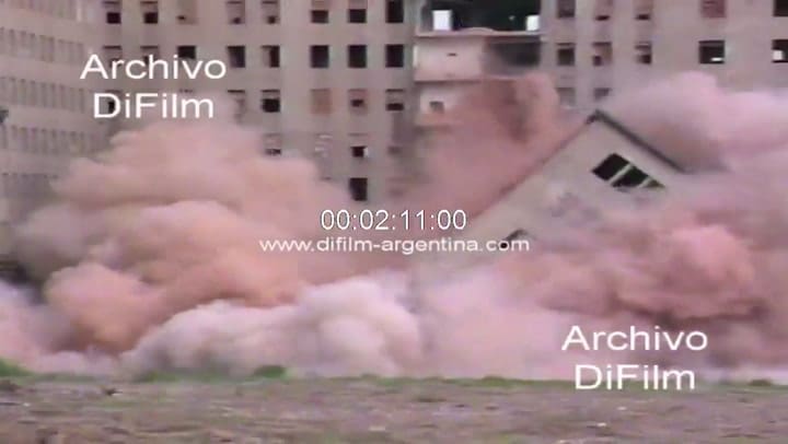 Demolicion del Albergue Warnes, 1991