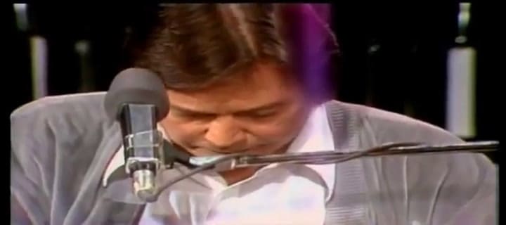 Tom Jobim - Garota de Ipanema - Fuente: YouTube