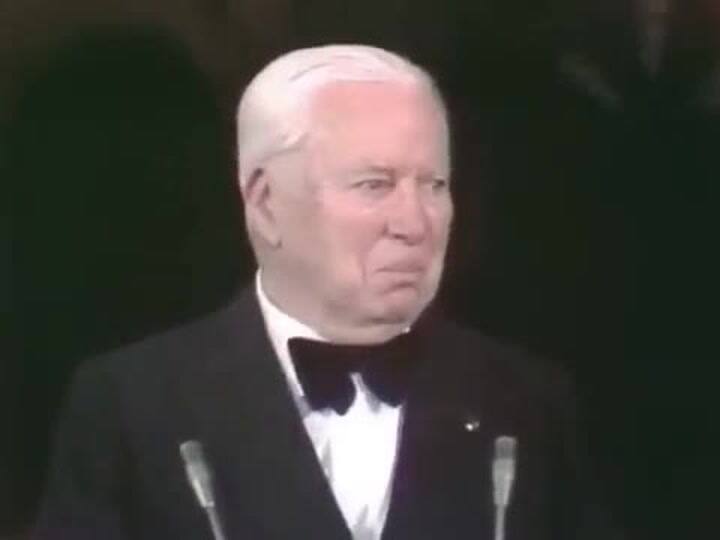 La ovación para Charles Chaplin