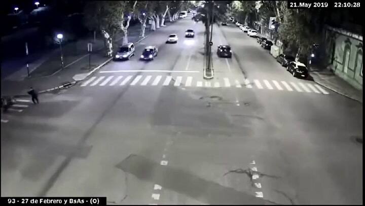 Así fueron los disparos del policía contra dos motochorros de Rosario