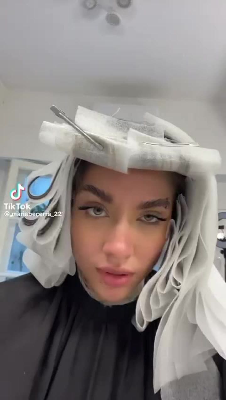 María Becerra mostró su nuevo look